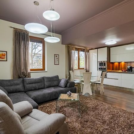Cosy Luxury Flat In The Centrum- 90Sqm - 3 Rooms. Varna Exterior photo