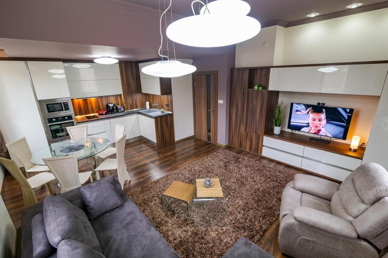 Cosy Luxury Flat In The Centrum- 90Sqm - 3 Rooms. Varna Exterior photo