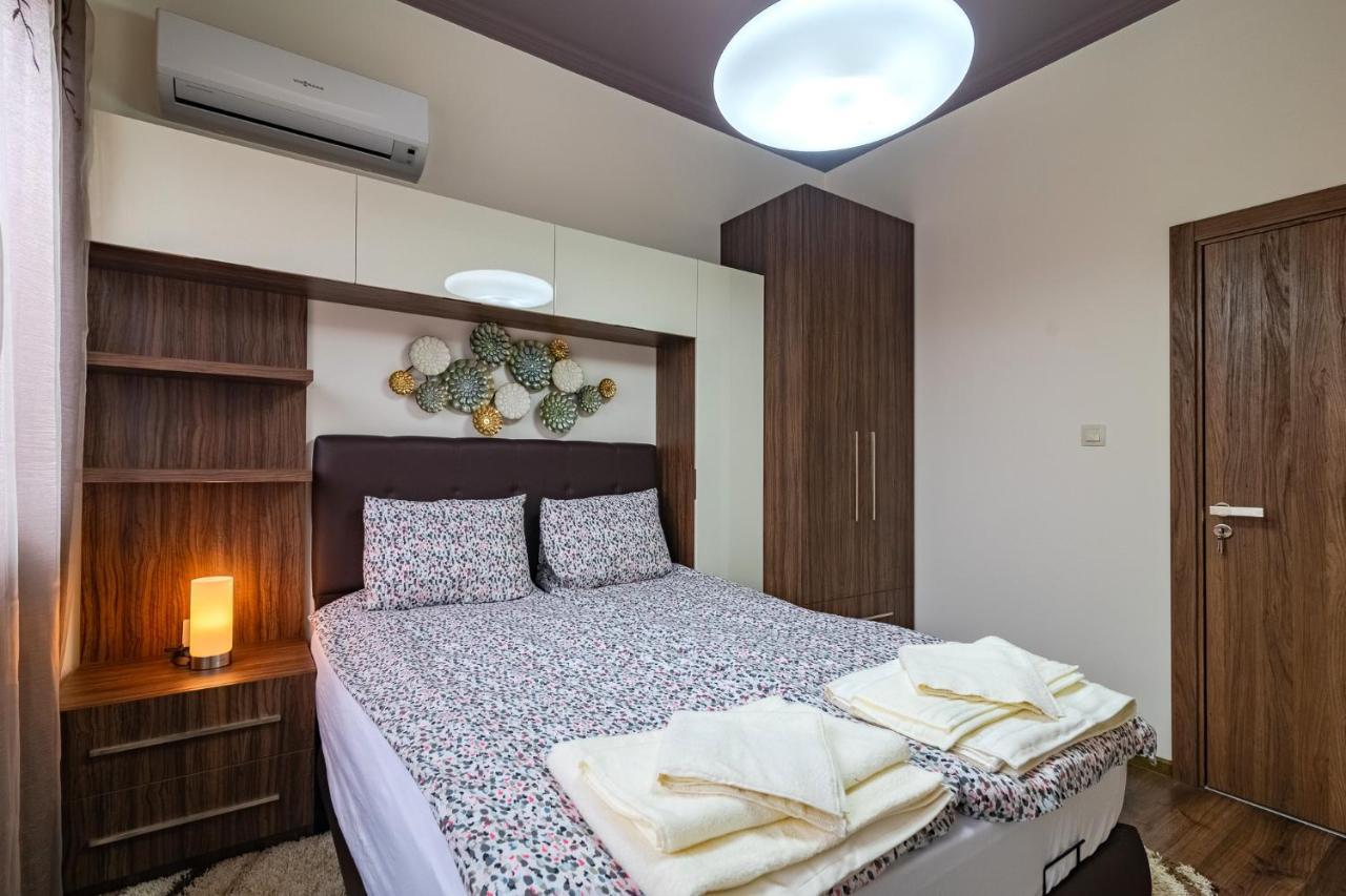 Cosy Luxury Flat In The Centrum- 90Sqm - 3 Rooms. Varna Exterior photo