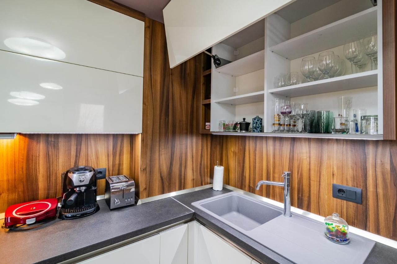 Cosy Luxury Flat In The Centrum- 90Sqm - 3 Rooms. Varna Exterior photo