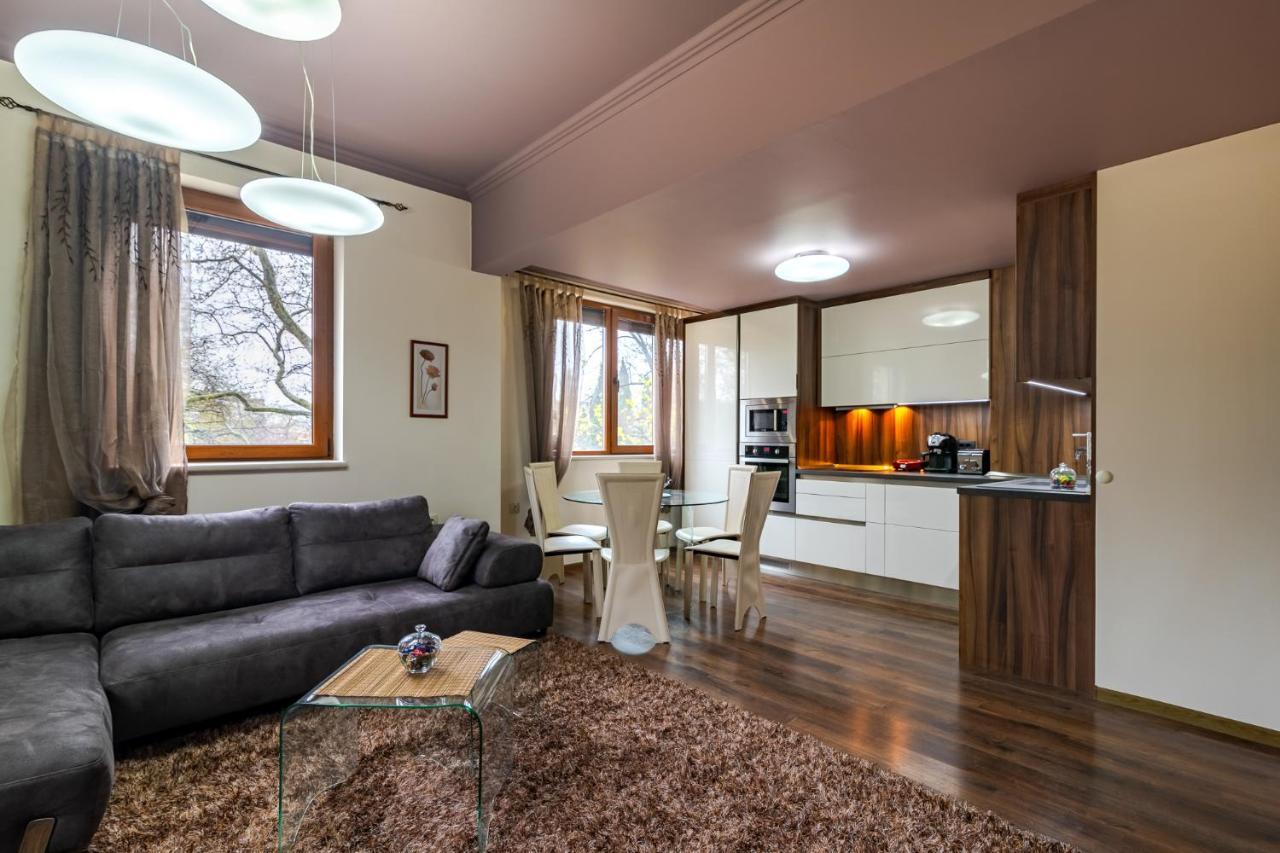 Cosy Luxury Flat In The Centrum- 90Sqm - 3 Rooms. Varna Exterior photo