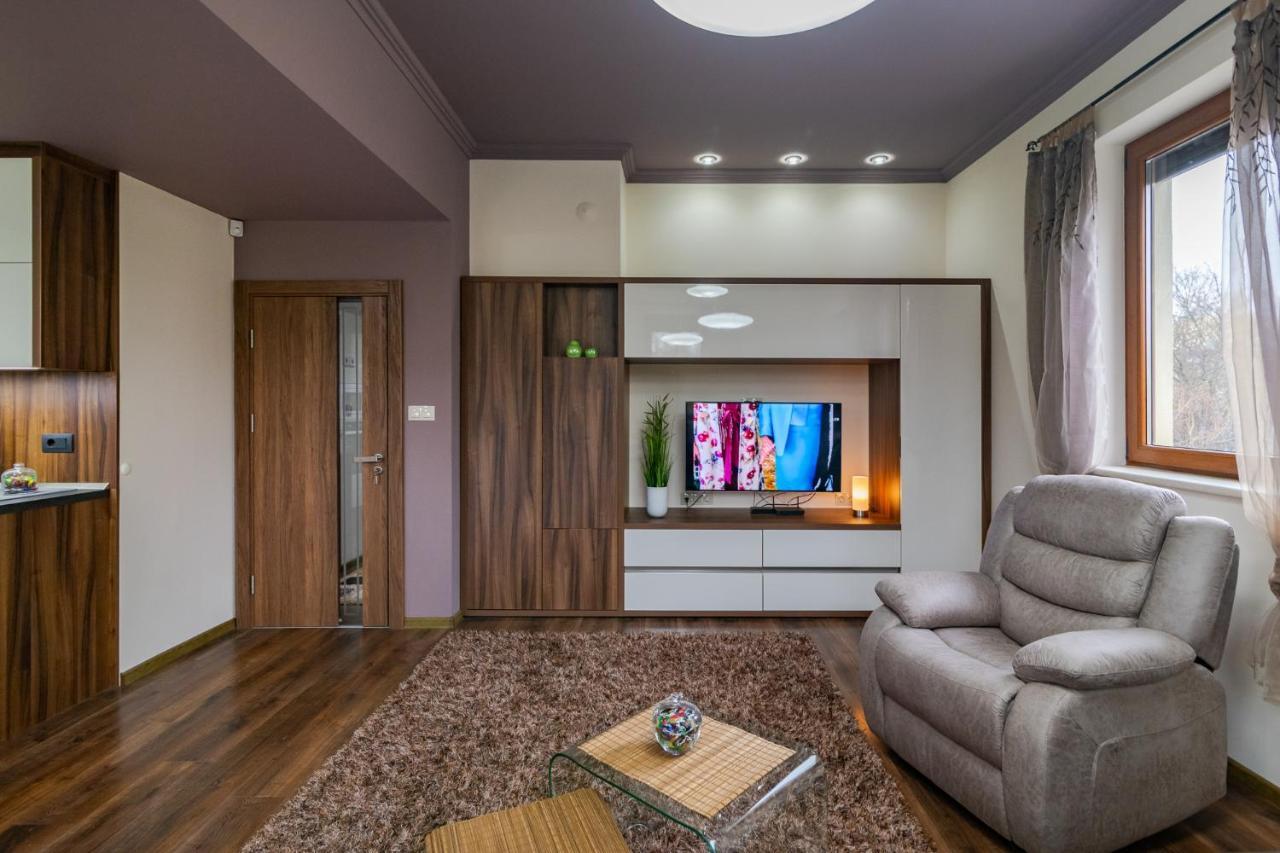 Cosy Luxury Flat In The Centrum- 90Sqm - 3 Rooms. Varna Exterior photo