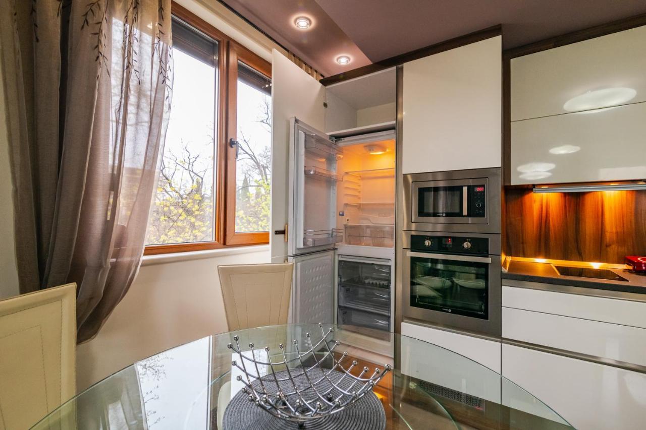 Cosy Luxury Flat In The Centrum- 90Sqm - 3 Rooms. Varna Exterior photo
