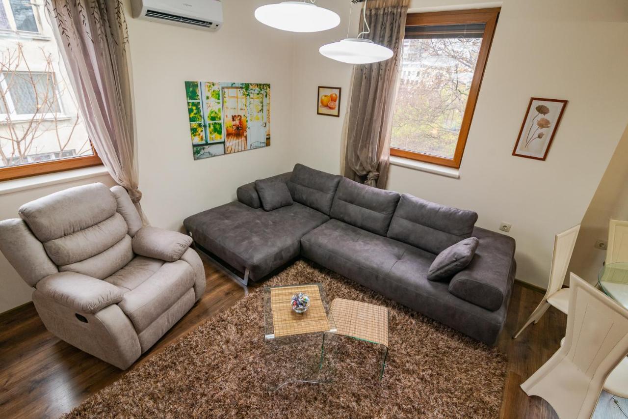Cosy Luxury Flat In The Centrum- 90Sqm - 3 Rooms. Varna Exterior photo
